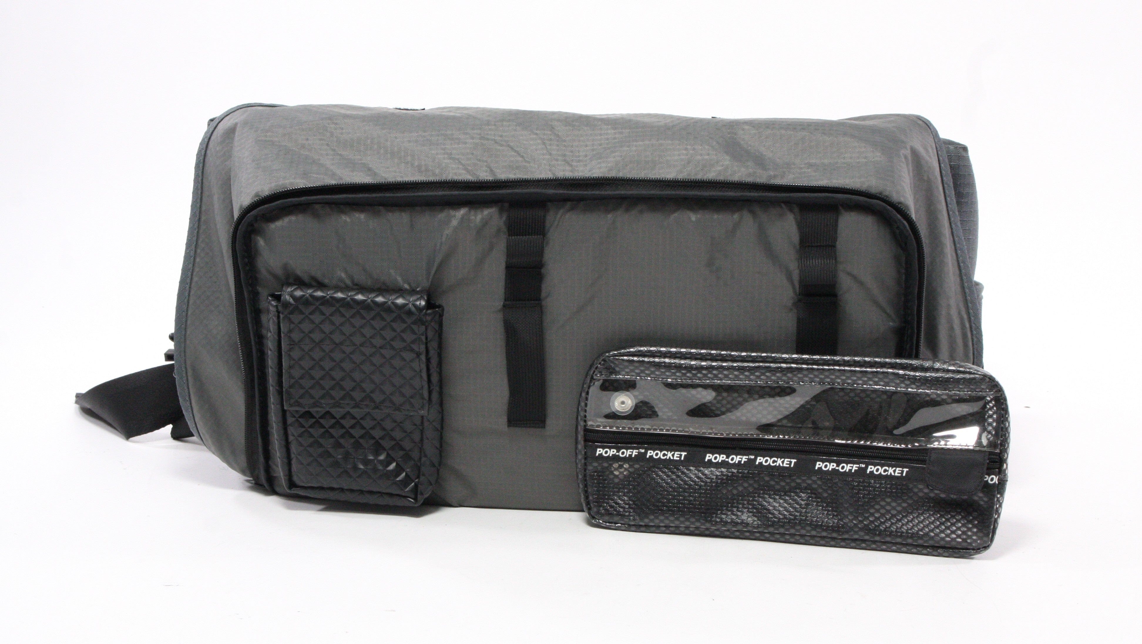 Tamrac Shoulder Bag ID 17x10x10 Inches (made in USA)