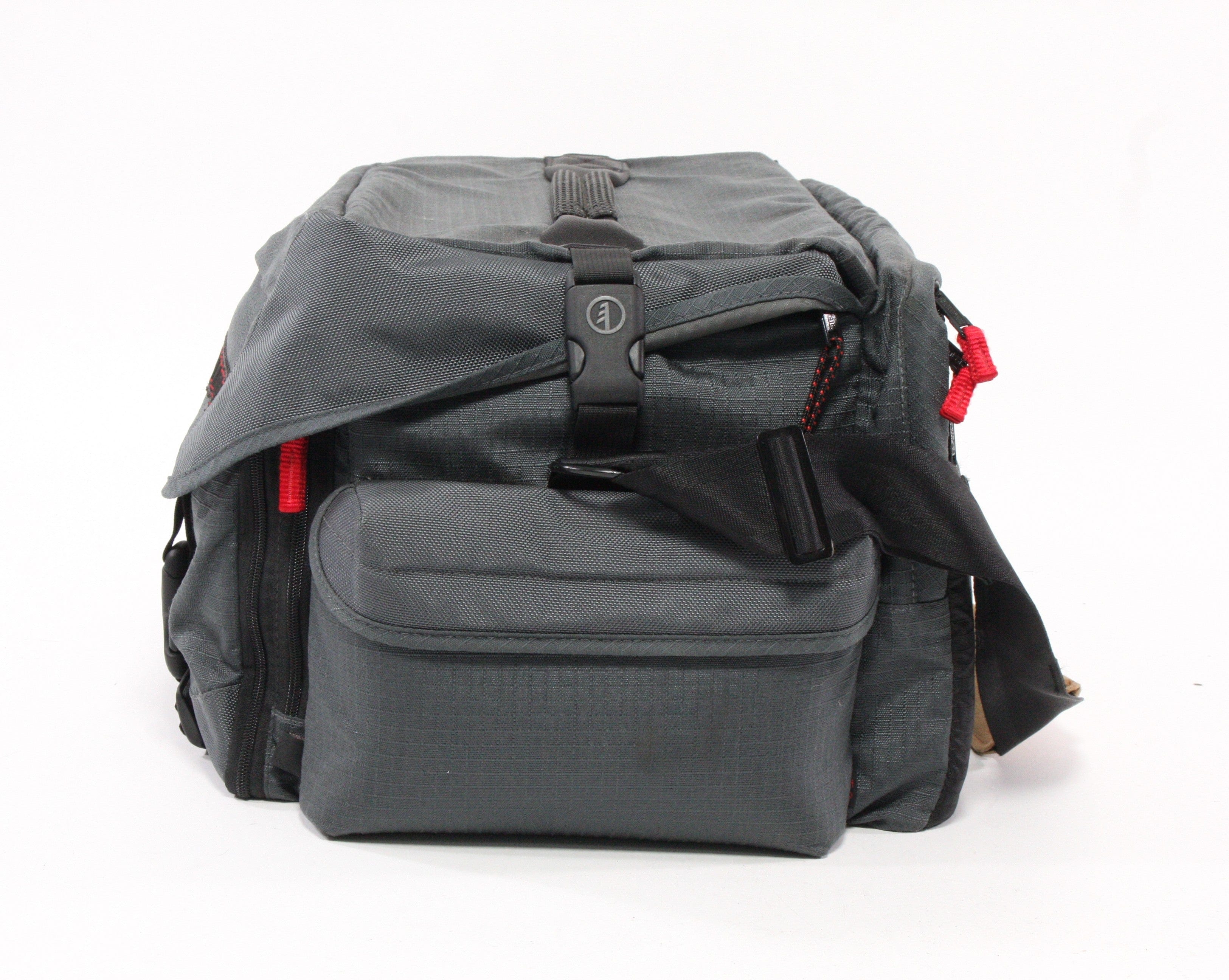 Tamrac Shoulder Bag ID 17x10x10 Inches (made in USA)