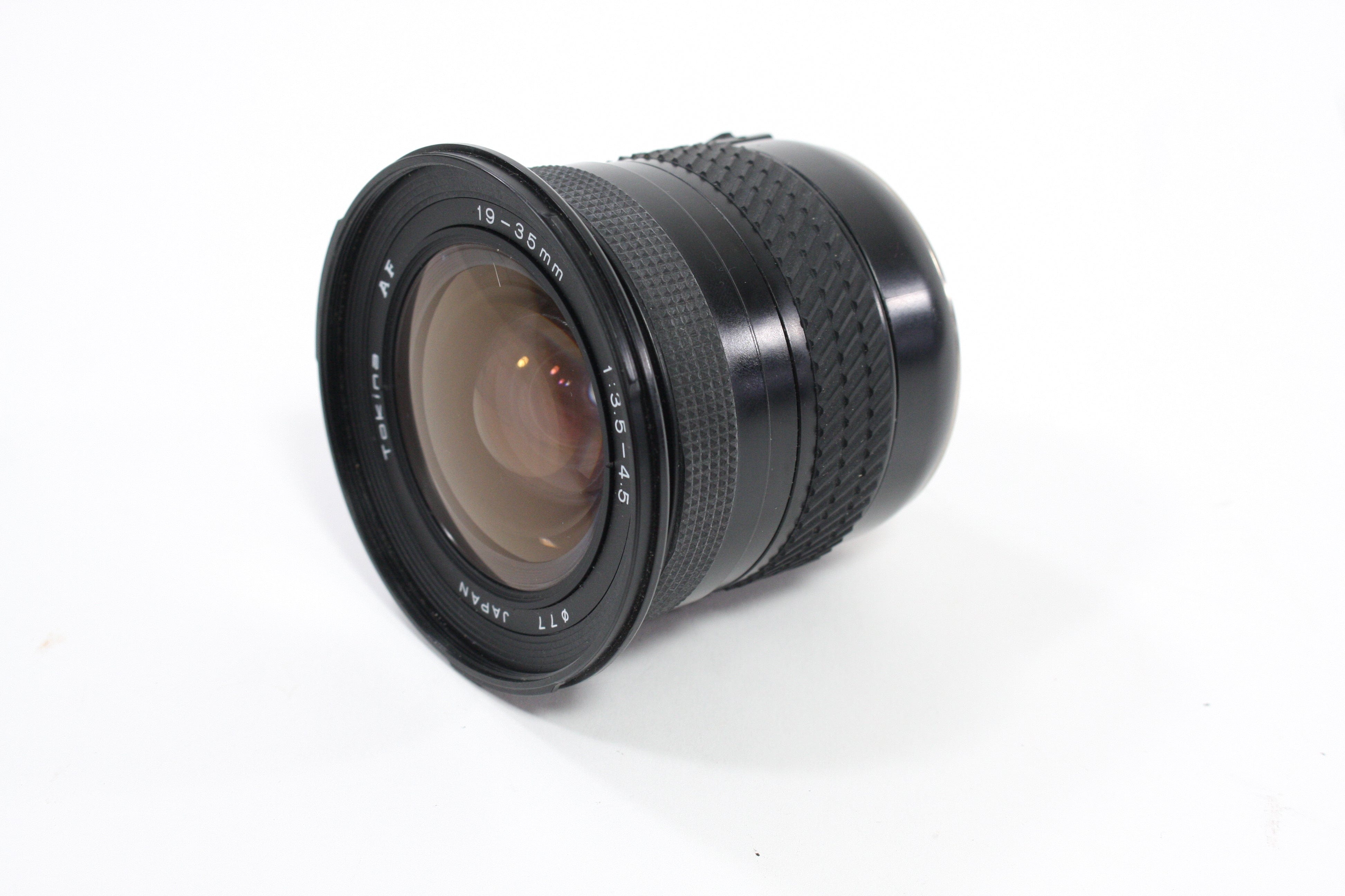 Tokina 19-35mm f/3.5-4.5 Lens for Canon EF Mount