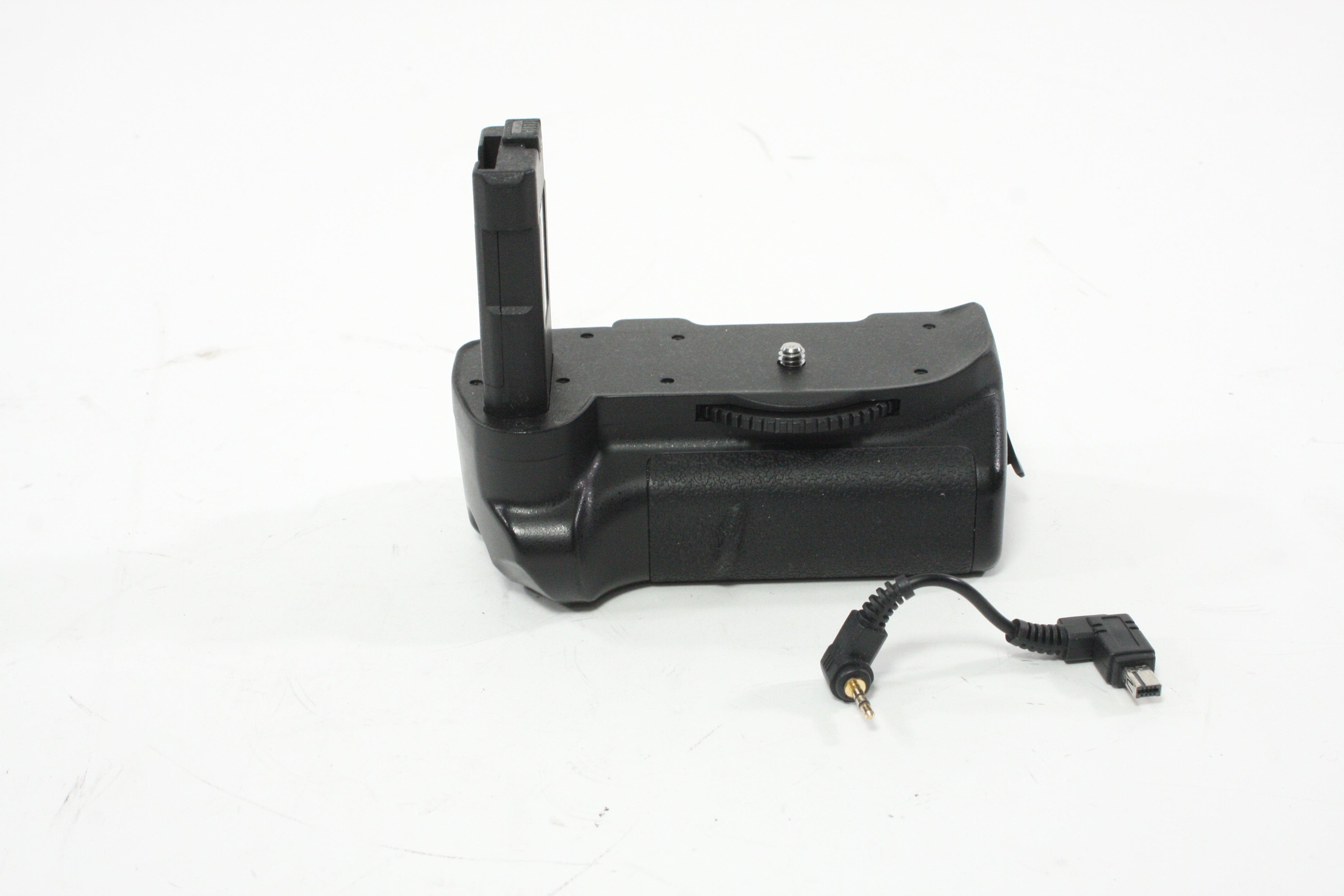 Vivitar VIV-PG D5300 Battery Grip for Nikon D5300