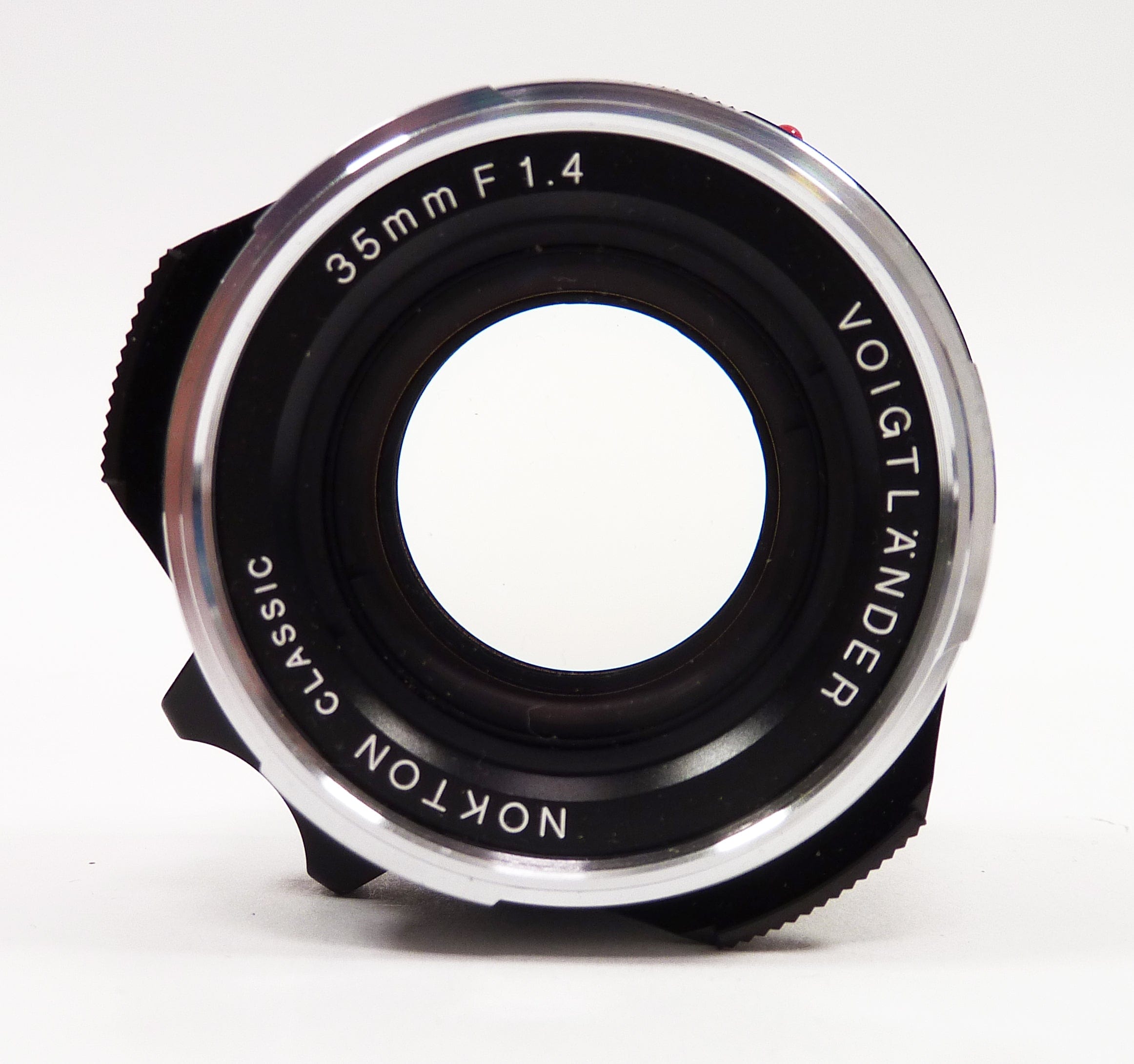 Voigtlander Nokton Classic 35mm f1.4 Leica M Mount