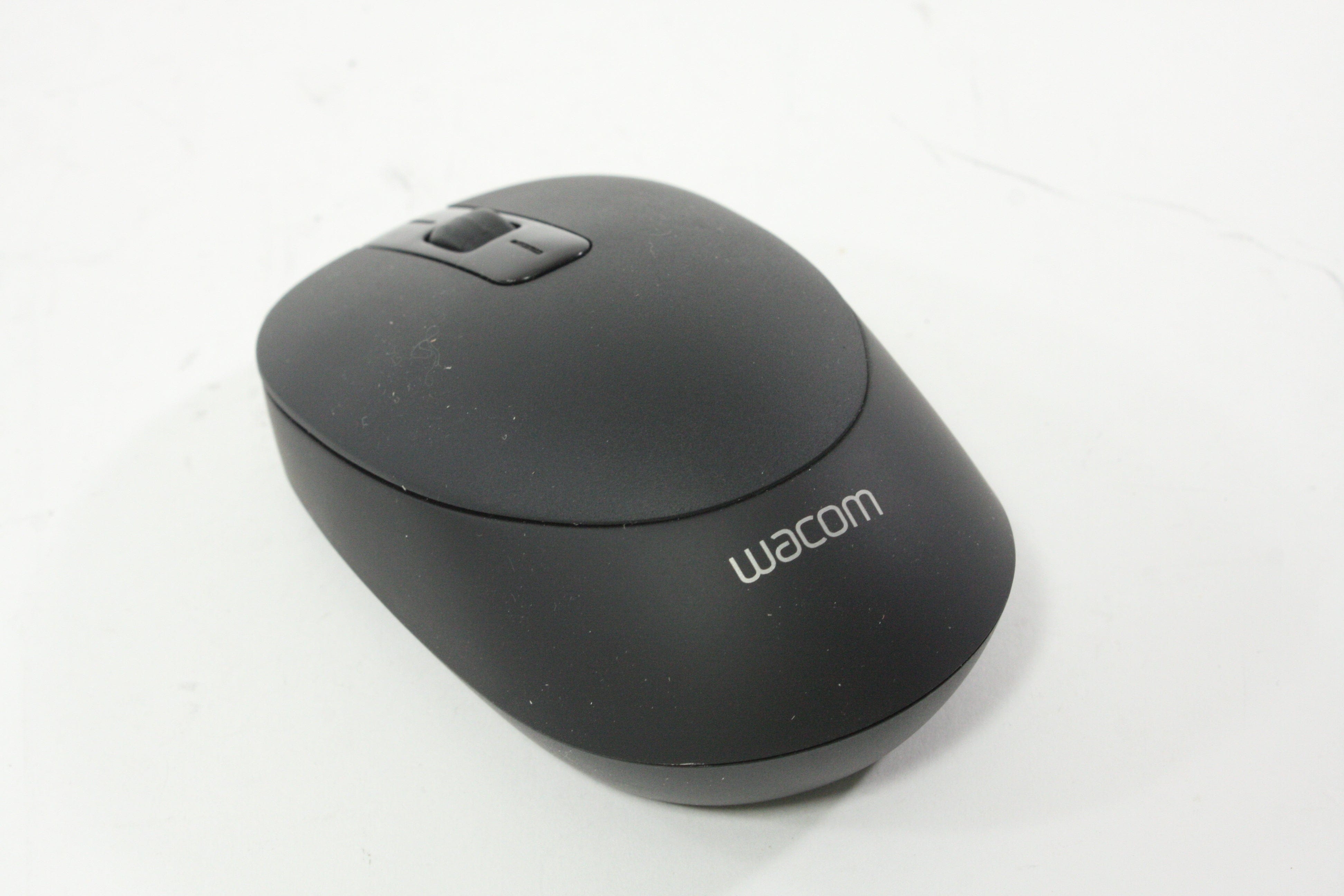 Wacom PTK-440 Tablet with Accessories