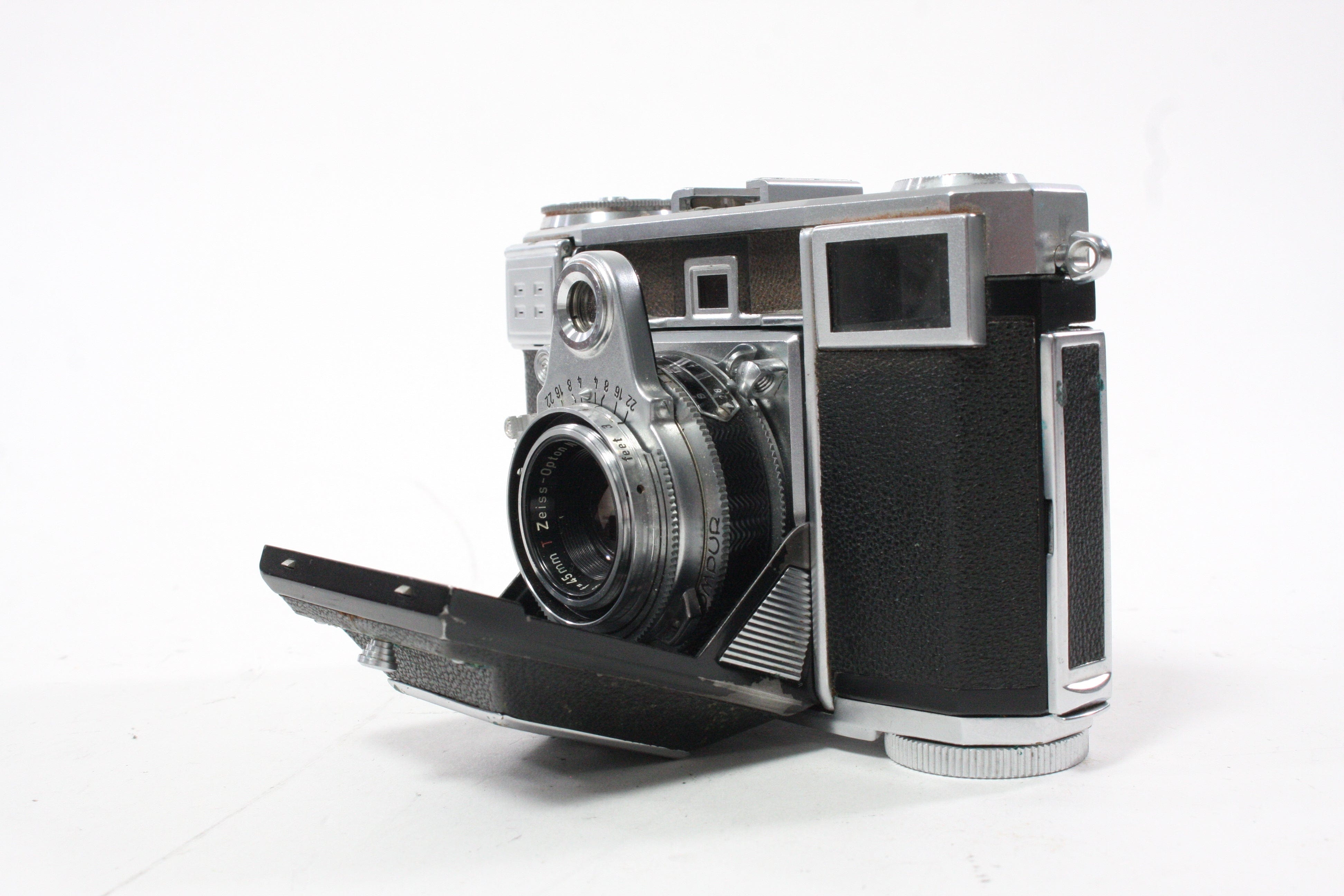 Zeiss Ikon Contessa 533/24 with a Tessar 45mm f/2.8 Lens AS-IS